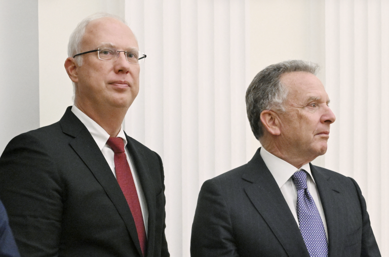 Rozhovory s USA o Ukrajine sú podľa Dmitrijeva konštruktívne