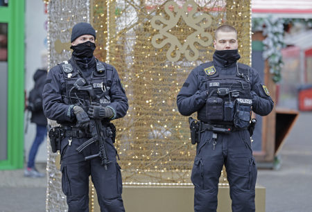 Trhy v Magdeburgu dočasne zavreli po vlaňajšom útoku lekára