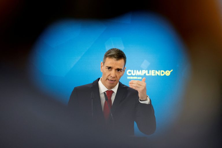 Tech oligarchs won't intimidate us, says Sánchez on network ban