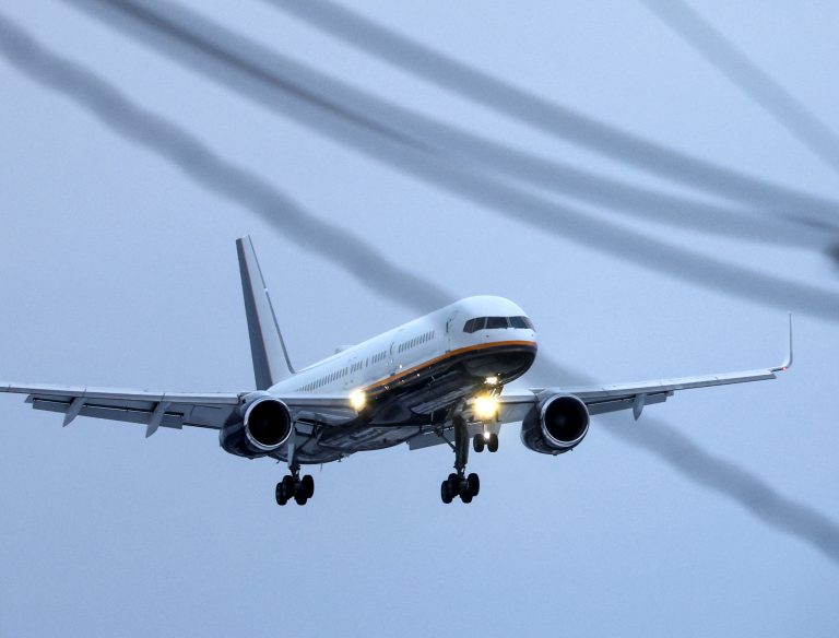 Europarlament chce prísnejšie pravidlá pre aerolínie