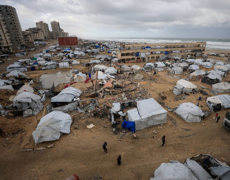 Abbás žiada Izrael o odstránenie prekážok pri prímerí v Gaze