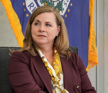 Viceguvernérka Fedu varuje pred slabým trhom práce