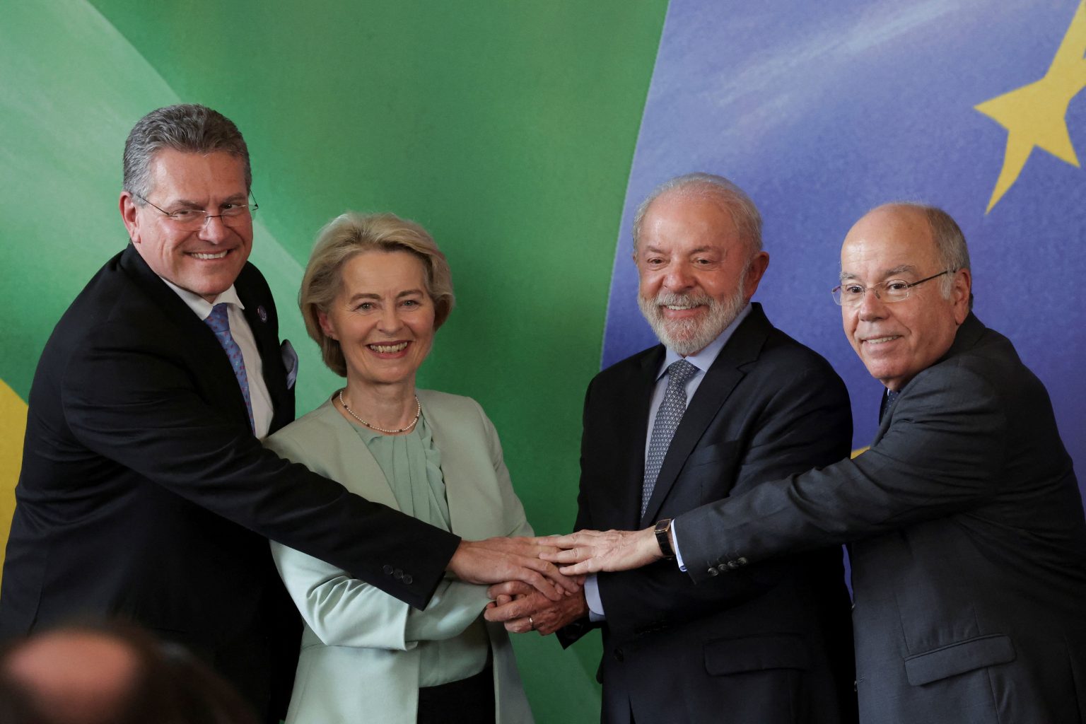 Brazilian President Luiz Inacio Lula da Silva, European Commission President Ursula von der Leyen, Brazilian Foreign Minister Mauro Vieira, and European Commissioner Maroš Šefčovič. Photo: Ricardo Moraes/Reuters
