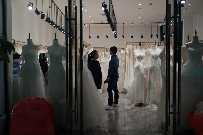 China recorded a record decline in population and marriages