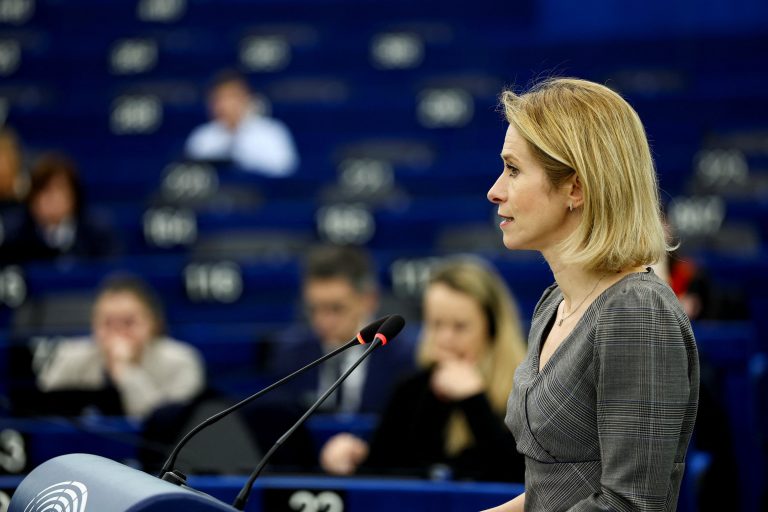 EÚ zmrazuje dohodu s USA, čaká na detaily ciel od Trumpa