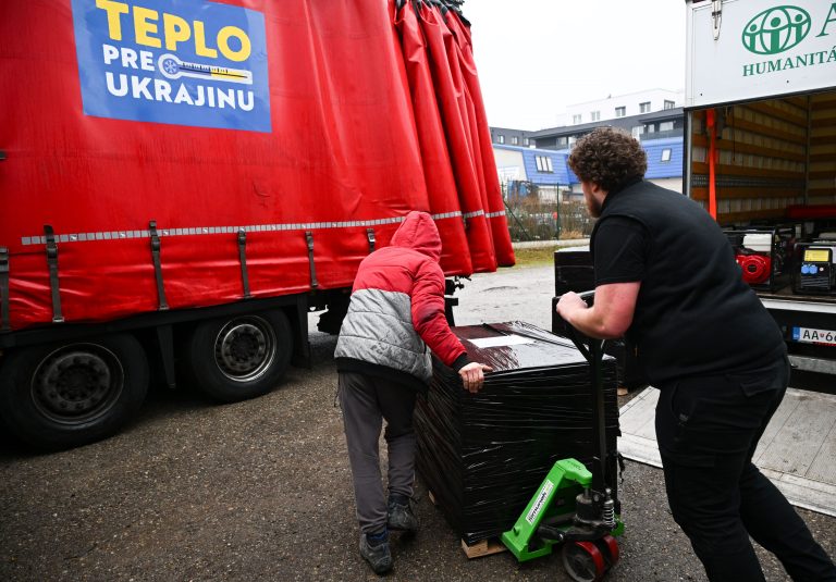 Zo Slovenska vyrazí prvý kamión s generátormi pre Ukrajinu