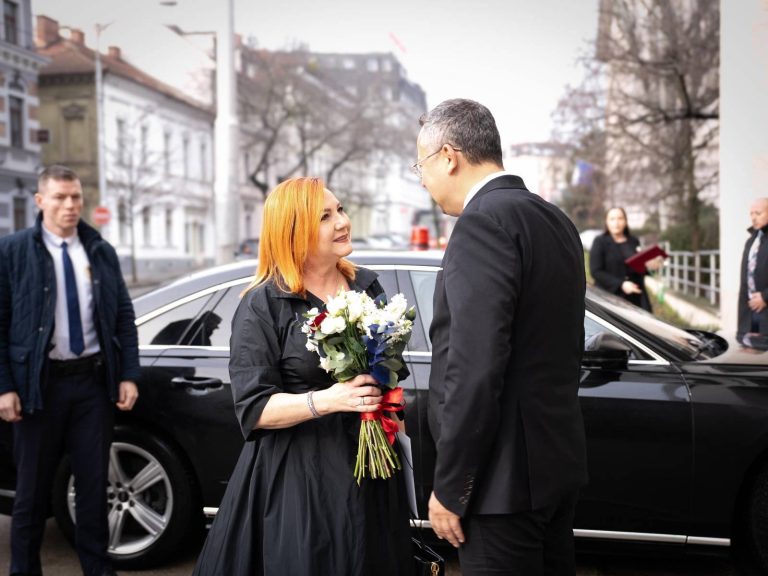 Minister financií Ladislav Kamenický a ministerka financií Českej republiky Alena Schillerová. Foto: MFSR/Facebook