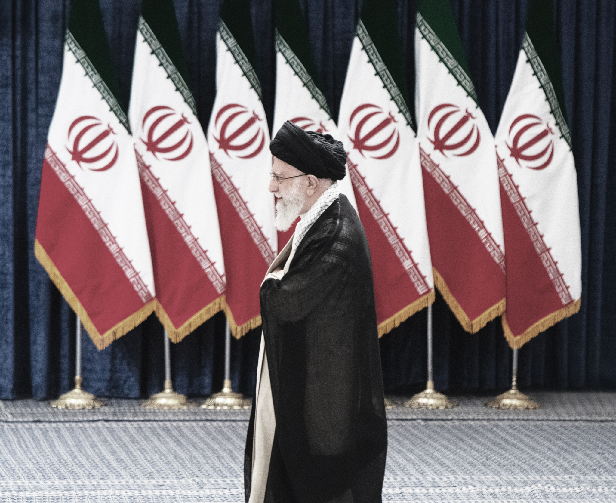 Theokratie auf tönernen Füßen - Droht Chamenei der Sturz?