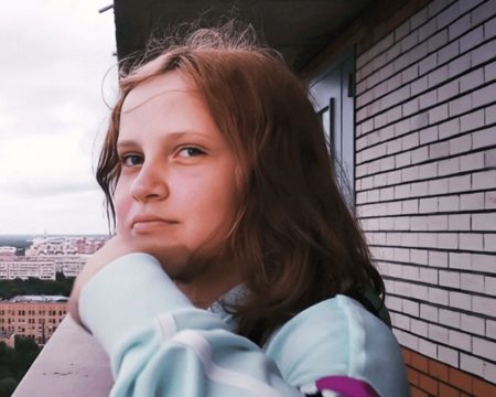 Russian schoolgirl called Russians fighting for Ukraine heroes. She faces prison camp