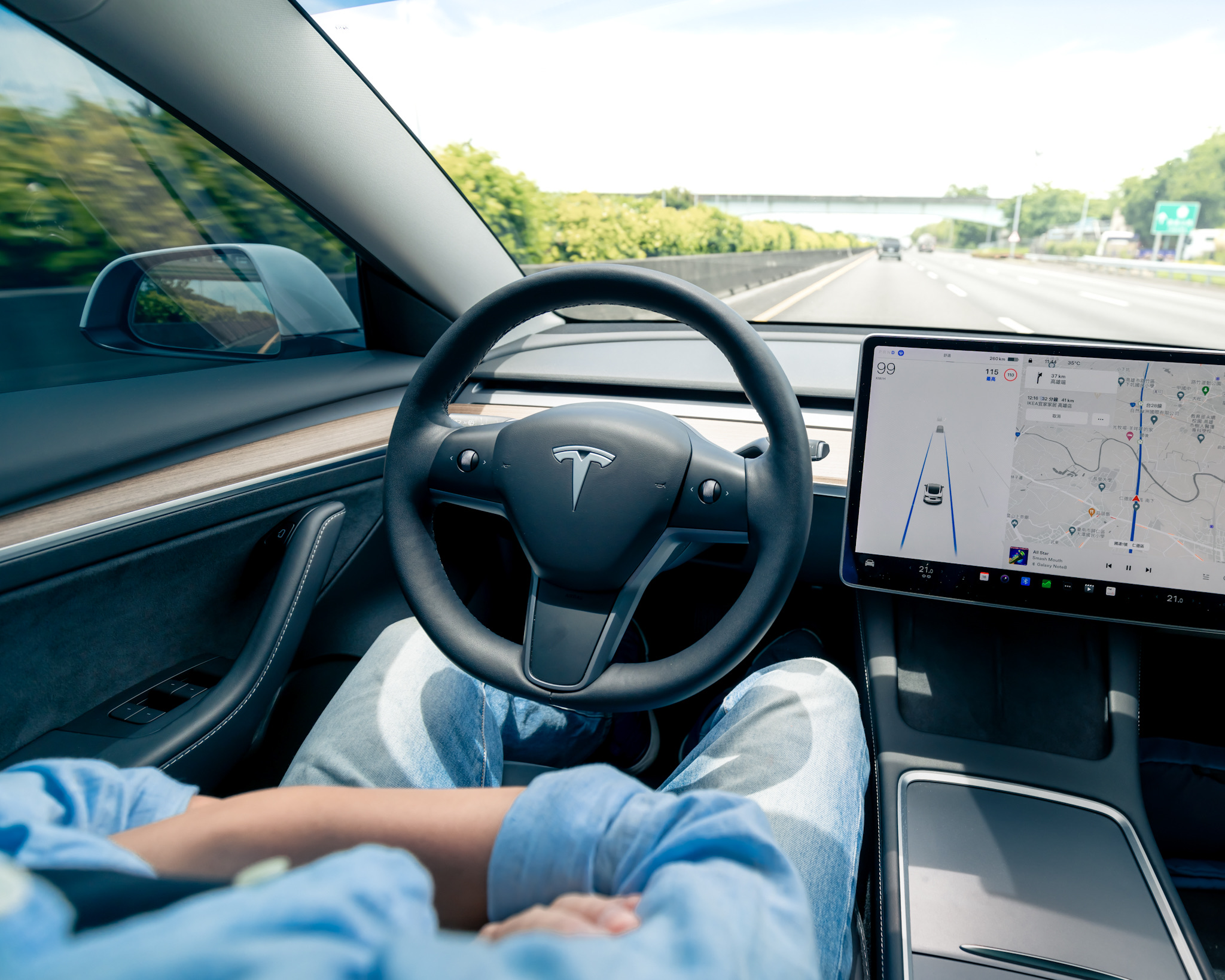 Tesla's autonomous vehicles drive more safely than human drivers, according to data. Insurance companies respond