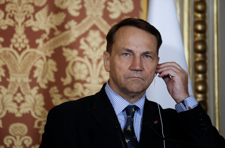 Warsaw summons Hungarian ambassador over asylum for Poles