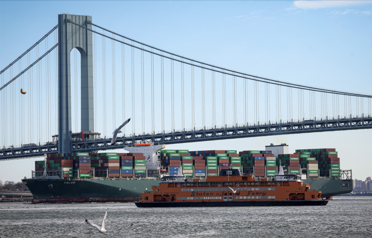 EÚ vraj zvažuje clá za 93 miliárd ako odpoveď na Trumpove hrozby