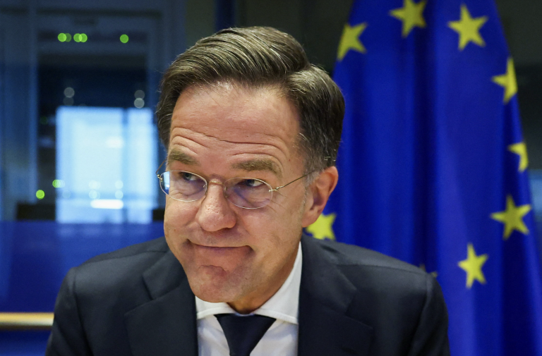 Rutte: Pôžička pre Ukrajinu nemá byť viazaná na nákupy len z EÚ