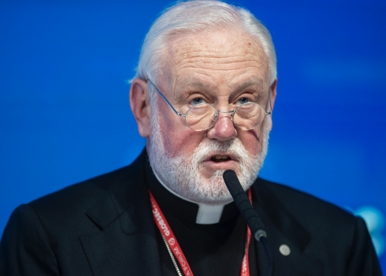 Vatikánsky sekretár Gallagher navštívi Slovensko