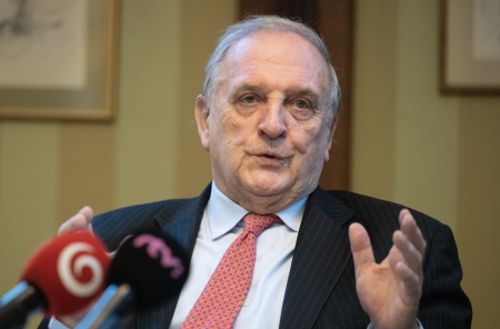 Sme závislí od trhu EÚ a žijeme na úkor budúcich generácií, varuje Mihók