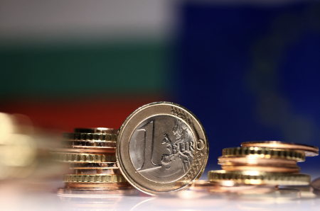 Bloomberg: Švédsko po vstupe do NATO zvažuje prijatie eura