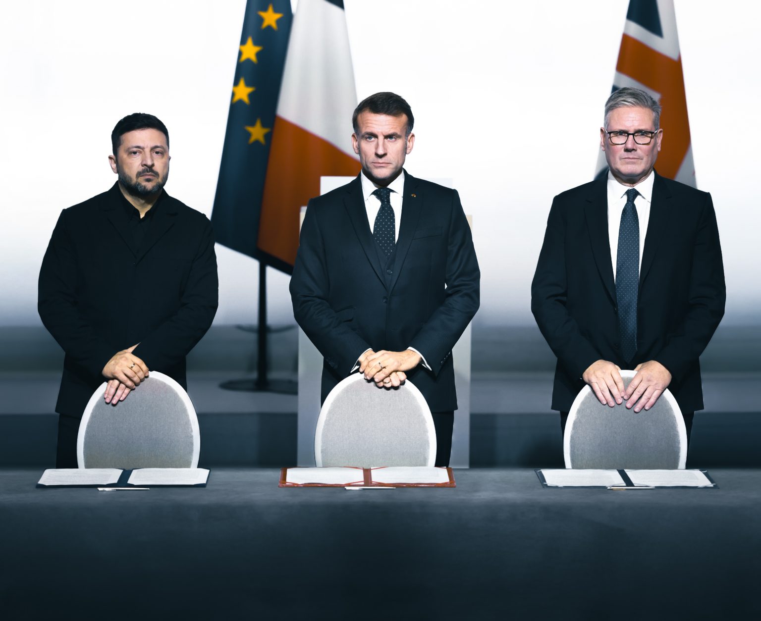 Volodymyr Zelensky, Emmanuel Macron a Keir Starmer. Foto: Tom Nicholson/Getty Images
