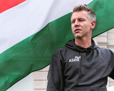 Kľúčové aj pre Slovensko. Nášho južného suseda čakajú parlamentné voľby