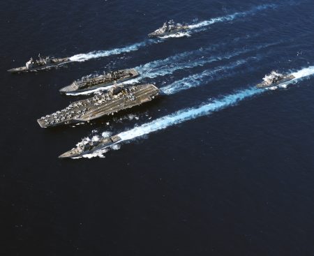 USA verlegen Kriegsschiffe wegen Iran in den Nahen Osten