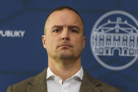 Ficovho poradcu oslobodili spod obžaloby. Ako svedok vypovedal aj Kočner