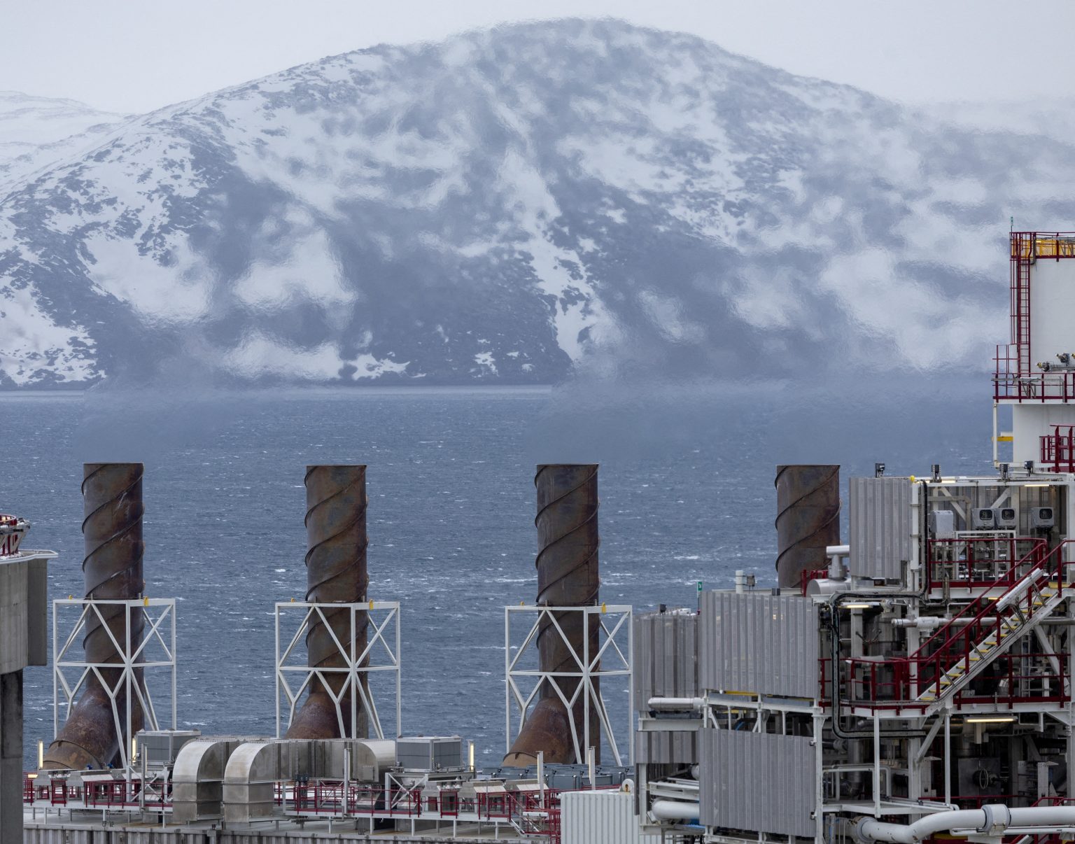 Emissions from the chimneys of Western Europe’s largest liquefied natural gas plant. Photo: Lisi Niesner/File Photo/Reuters