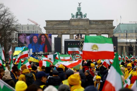 Mass rally in Berlin calls for regime change in Iran