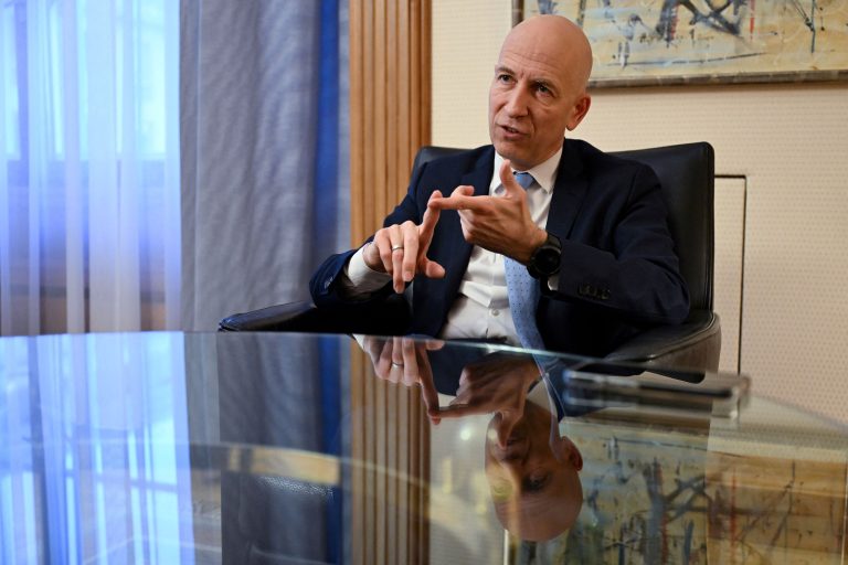 ECB: Európa sa musí pripraviť na silnejšiu globálnu rolu eura