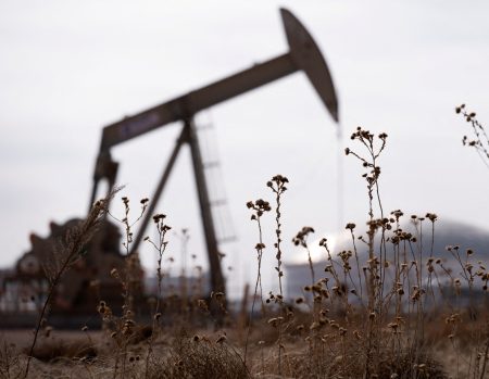 Oil prices surge as US–Iran tensions unsettle markets