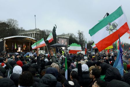 V Mníchove protestovalo proti iránskej vláde 200-tisíc ľudí