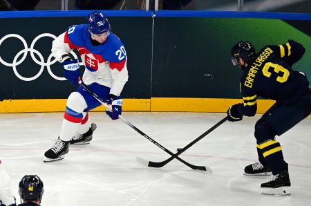 Slováci po prvej tretine so Švédmi remizujú 1:1