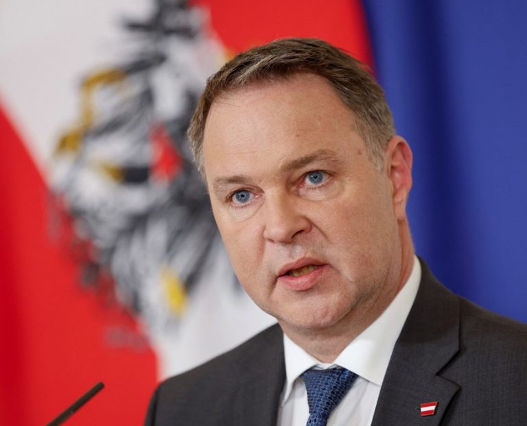 Verspricht „politikferne“ Entscheidungsträger: Vizekanzler Andreas Babler (SPÖ). Foto: Reuters.