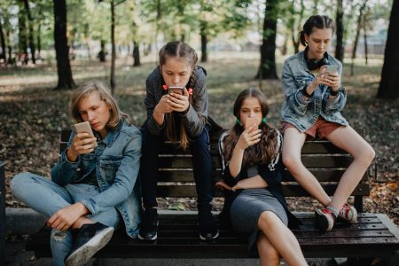 Social Media-Verbot für Jugendliche ist schädlich und verfassungswidrig