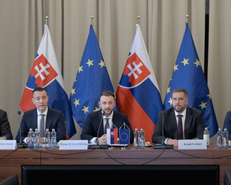 Online priestor je bránou k radikalizácii. Rezorty spolupracujú na zákone, ktorý má chrániť mládež