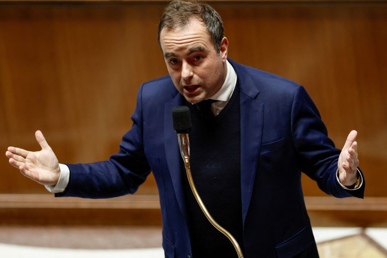 After the budget was approved, Lecornu focused on the core, defense, and state reform.