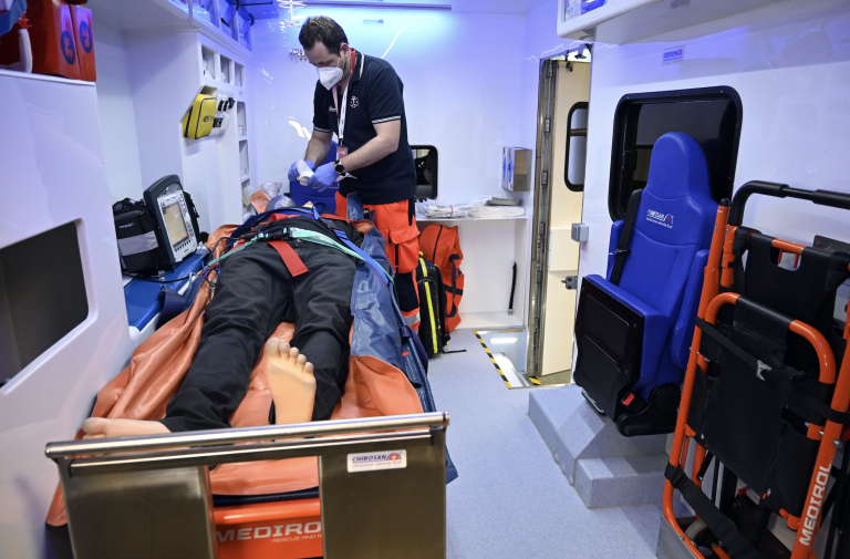 Samosprávy stoja za záchranármi