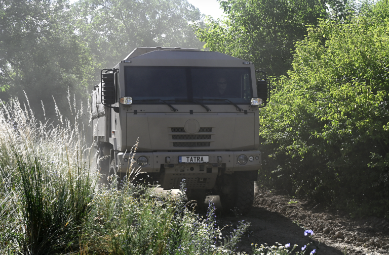 PS kritizuje Kaliňáka: Tatry nakupuje s prirážkou