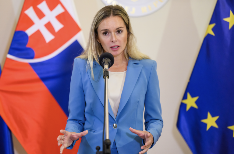 Mimovládky žiadajú odchod Zacharovej z funkcie