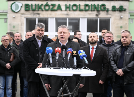 Rozkrádanie štátneho majetku v Bukóze zvyšuje ekologické aj bezpečnostné riziká