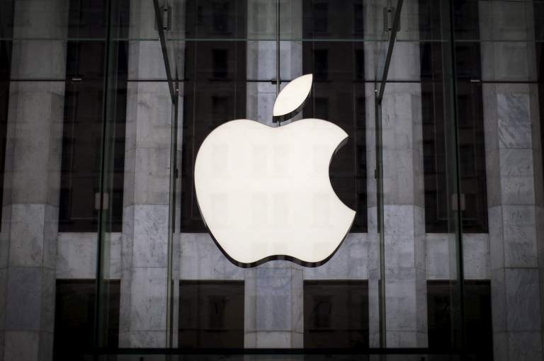 Apple News accused of suppressing conservative media