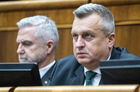 SNS: Smer kritizuje zlý stav spravodlivosti, no oni majú tento rezort