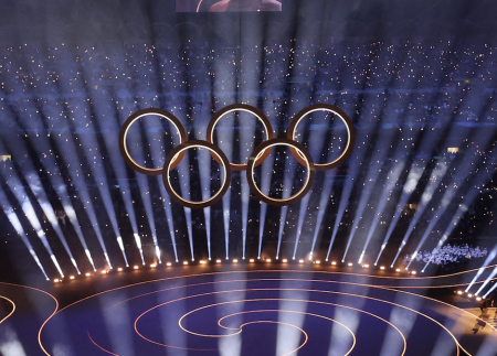 Tričká olympiády z čias Hitlera vyvolali rozruch, výbor ich obhajuje