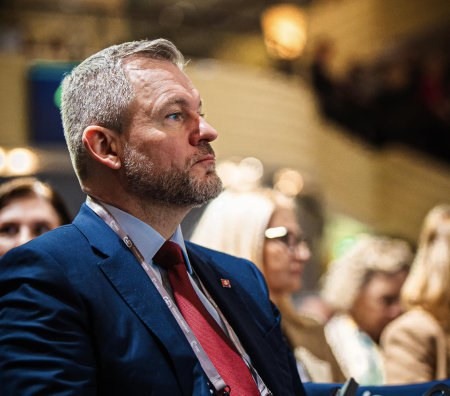 Pellegrini v Indii: AI nesmie zostať v rukách úzkej elity