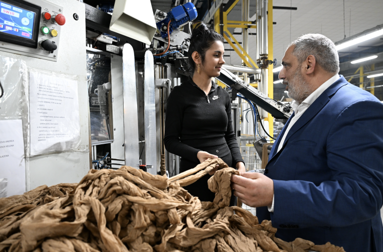 Štát chystá stimuly pre firmy zamestnávajúce Rómov