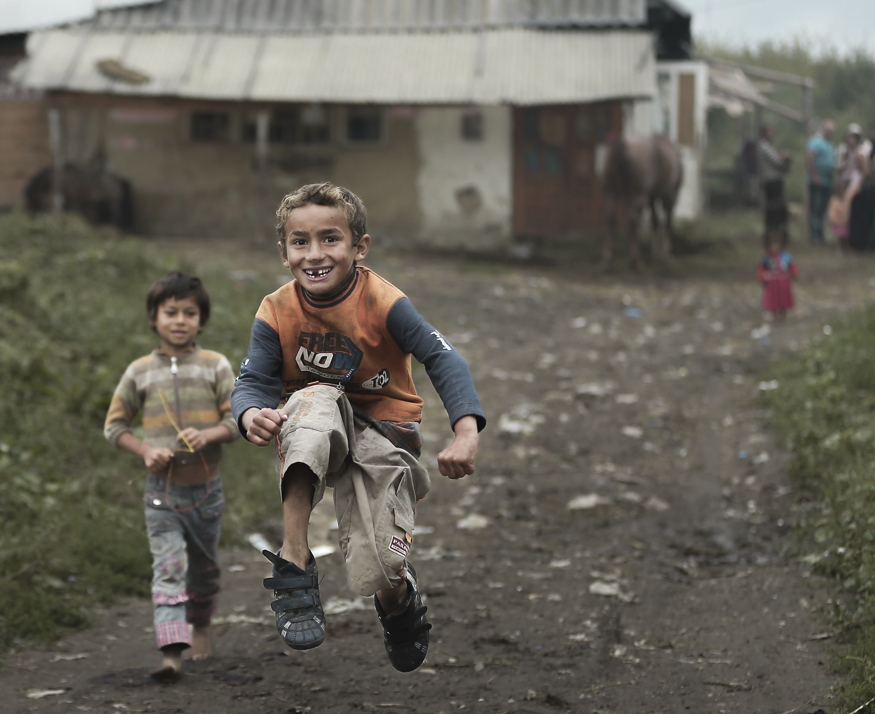 Štát pritvrdzuje: za záškoláctvo detí hrozí strata dávok