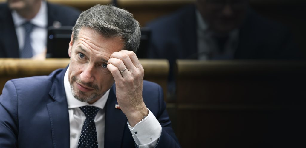 KDH v progresívnej vládnej pasci