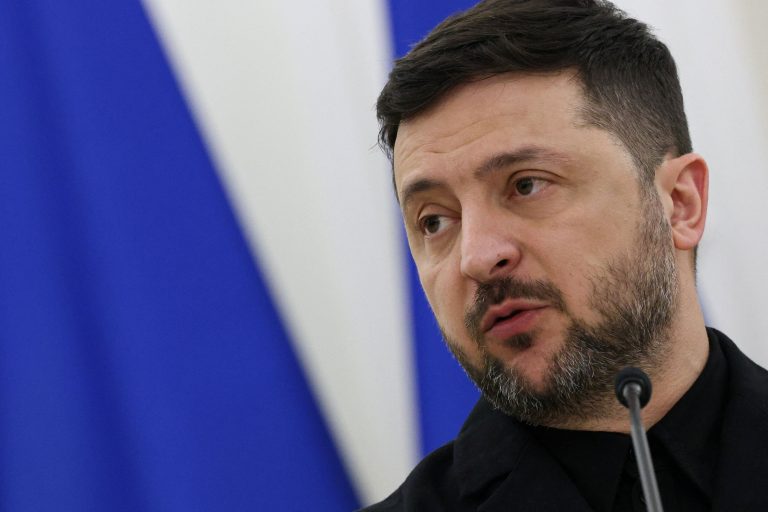 Attacks on energy infrastructure and railways continue, warns Zelensky