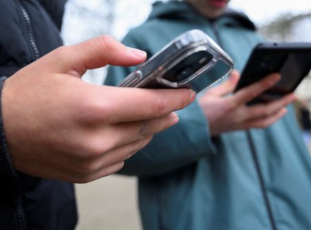 Porn sites block Australians, VPN downloads surge