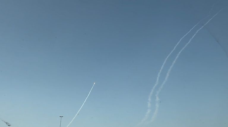 Terčom útokov Iránu sa stalo letisko v Kuvajte aj Saudská Arábia