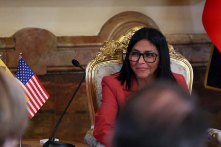 Trump praises Rodríguez, says oil ‘starting to flow’