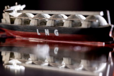 Australian cyclone hits LNG giants Chevron and Woodside